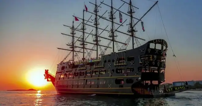 Side Disco Party Boat Trip